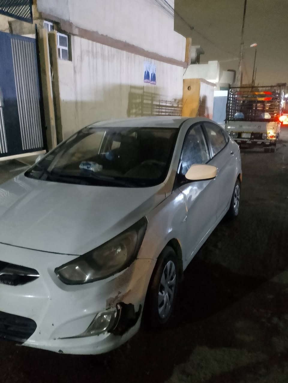 اكسنت مضلع 2012 فول عادي كير عادي مصبوقه حزام مراوس 
معجون دواير ودوسات  بيع ومراوس مع صفره  واذا مقدمه زينه ترهم ***********
