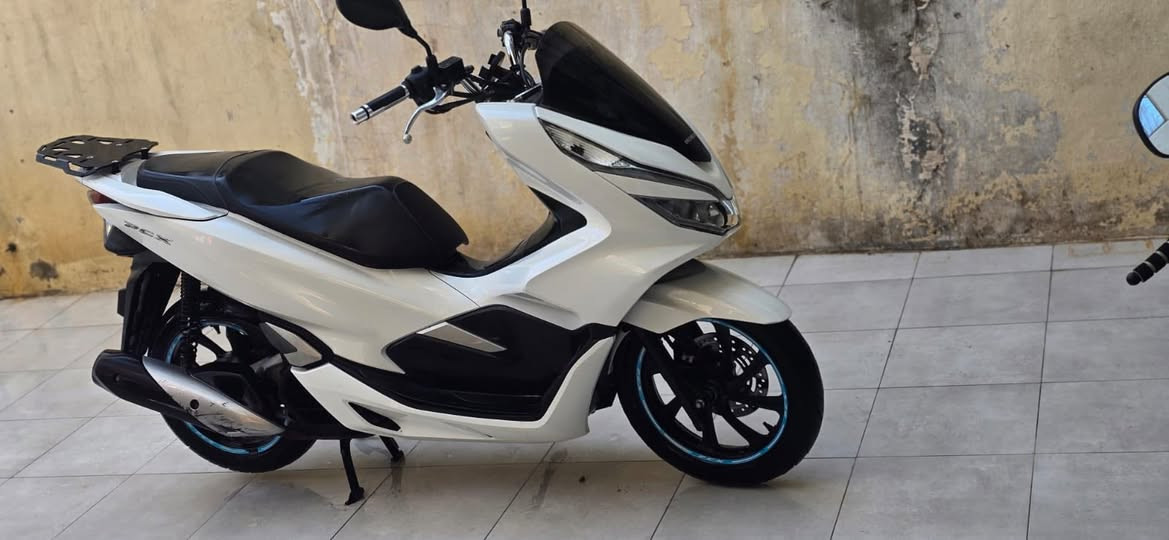 السلام عليكم دراجه BCX جيل الثالث موديل 18 نضافه 95‎%‎ فول موصفات وراد فيتنامي بصمه 3دكم مكينه مكفوله المكان ديالى بعقوبة الكورنيش السعر 16 بيها مجال حك الحجية
***********
