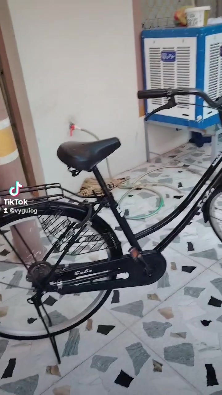 بايسكل للبيع حجم 26 لوك اسود سعر٨٥  تصل دلل ***********
