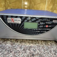 جهاز عاكس وشحن باتري سيارات صناعة هندية نضافة %95% مكان بغداد الشعب حي...