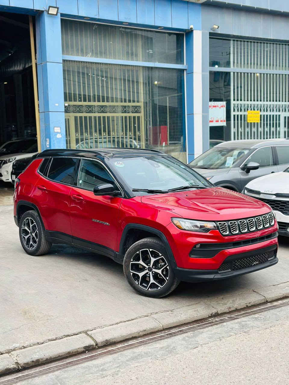 جيب كومباس موديل 2024 
مواصفات فول الفول بس بدون فتحه 
لمتت سقف اسود بلادي 
فورويل 
بصمه 
تشغيل عن بعد 
مسار الطريق 
تحديد سرعه 
مانع تزلق 
سكان تحكم 
رادارامامي 
رادار خلفي 
مرايا رادار 
ويلكب 
الصبخ ابيع حيزام 
اربيل اربيل تترقم اربيل دهوك سليمانيه 
عنوان اربيل سعر113ورقه و مجال 
واتصاب *********** اكر, نينوى
