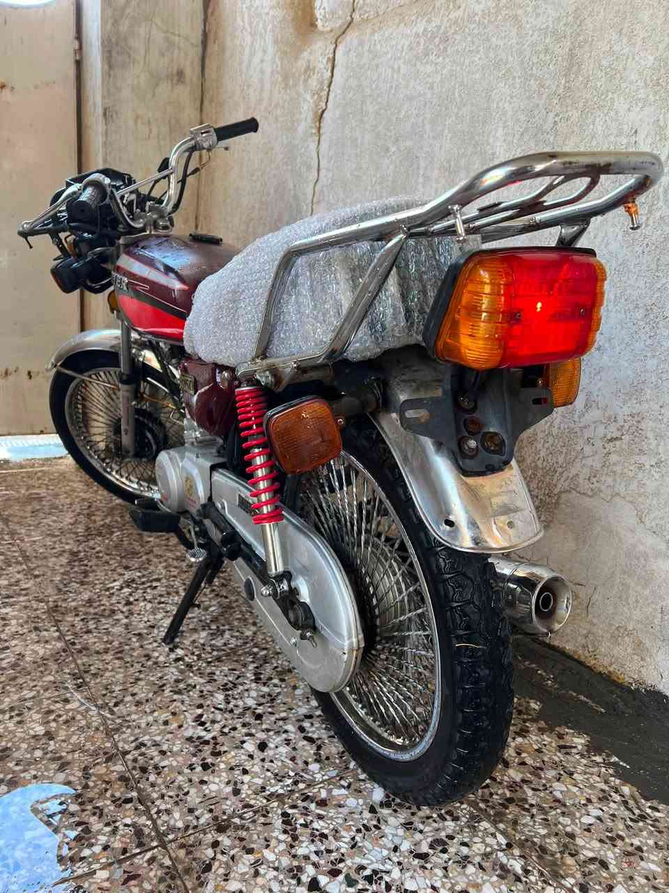 تايكر 22 دراجة بلادية اوراق سعرها مناسب
اشاير لايت بك لايت كلة شغال
تخم تاير بجم سيباية بلادية
مكينه نص هندر كفالة لاتنقيص ولاتبخير
بريك امامي وباتري جديد
السعر 375 قفل مابي مجال 
المكان الصويرة الشارع العام
متواجد خاص
***********
