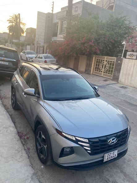 توكسان 2022 امريكي
ماشية 52 الف كيلو متر مو ميل
فول مواصفات 
فتحة
تشغيل عن بعد
صندوق كهرباء
كرسي كهرباء
كراسي تدفئة
شاحن واير ليس
تبريد قطعتين
هاند بريك بصمة
انظمة قيادة 
بصمتين
محرك 2.500 … 4 سلندر 
وغيرها من المواصفات المعروفة

حادثها الباب خلف الصدر مبدل فقط
وهنا بالعراق صار بيها اقل الشبر بخشم
الجاملغ الامامي بارد ومكحل على كده
هزة و سنوية ورقم كلهن جدد 
وبإسمي تحويل او وكالة

العنوان : بغداد - الدورة
السعر 207 وبيها مجال 
للأتصال ***********
