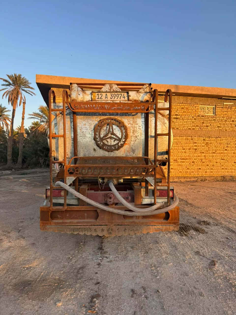 ابو ردين موديل ٨٦ سنويه جديده تانكي ٩طن مغلون جديد بعده مامصبوغ مكينه كير كلا وضع شركه تخم تاير جديد سياره جاهزه مال ماي ارو وياهه ماطور ابو الثنين وهوازته سنويه جديده رقم انگليزي تحويل ثاني يوم والشراي يتصل وهذا رقمي 
***********
