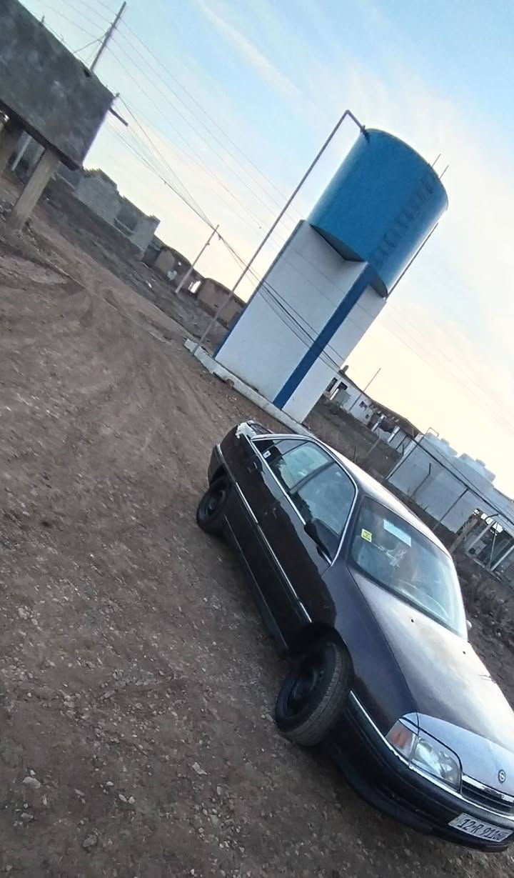 اوبل اوميكا 1993
حجم 20 محرك 20 فول عادي 
رقم نينوى مسطره جديد
سنويه 2029 تنتهي 
للبيع او مراوس بفكتره
السعر 37بي مجال شي قليل 
#***********
