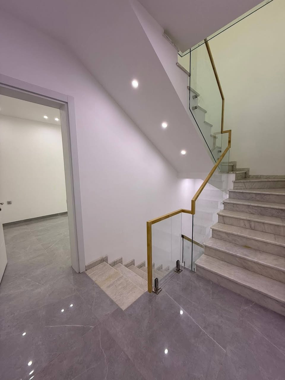 : 🏠 حقق حلم العمر.. وبسعر التكلفة فقط!
​لأننا نؤمن أن المسكن حق للجميع، أطلق مكتب الماس للبناء والإنشاءات أقوى عرض حصري لهذا العام. 💎
​✅ العرض: بناء دارك السكني بدون أي أجور مكتبية.
✅ السعر: تدفع قيمة المواد الإنشائية فقط (سعر التكلفة).
✅ المدة: العرض ساري لمدة شهر واحد فقط.
​لا تدع فرصة العمر تفوتك، ابدأ ببناء مستقبلك مع خبراء الهندسة والبناء وبأقل التكاليف الممكنة في السوق.
​
📞 للحجز والاستفسار: [*********** /***********]
​مكتب الماس.. نبني لك الثقة قبل الجدران. 🏗️
