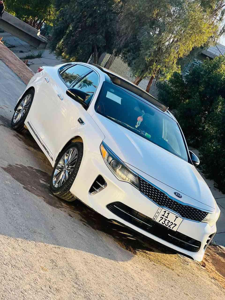 النوع : كيا أوبتما 2016 LIMITED - SX وارد امريكي
🔹 الرقم :  نجف بأسمي
🔹 اللون: أبيض 
🔹 محرك 2.0 تيربو 
🔹 ثلاثة أنظمة قيادة (Eco / Normal / Sport)
🔹 4 كامرة + رادارات محيطية + حساسات 
🔹 لايت  LED فول متحرك 4 عدسات
🔹 مرايا شفط مع إشارات وقابلة للطي
🔹بصمات كاملة (تشغيل، أبواب، سايد بريك، صندوق)
      مع Auto Hold
🔹 سترين كهرباء + تحكم شفتات + تدفئة
🔹  مقاعد جلد تدفئة وتبريد أمامي، تدفئة خلفي
         مقاعد أمامية كهرباء + ذاكرة
🔹 فتحة سقف ( بانوراما )
🔹 تبريد مزدوج ثلج ❄️
🔹 دواخل نظيفة جداً
🔹 شاشة كبيرة + الايرباكات سليمة
🔹 ستائر جانبية أصلية

مواصفات أخرى :
‏Apple CarPlay و Android Auto و GPS
نظام صوت Harman Kardon (14 سماعة)
نظام ترحيب
يدات كروم
نظام توقف مفاجئ
نظام تحديد المسار
إنارة مقابض الأبواب
إضاءة داخلية للأبواب
مخارج USB وشحن متعددة
قيادة شبه ذاتية
🚫 الضرر: تبديل قبق الجنطة فقط السونار موجود بلصور 

العنوان: النجف الاشرف
للاستفسار ***********
