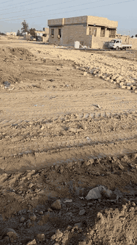 خلف مطعم الديوان • ٢٠٠م • ركان وخلفية