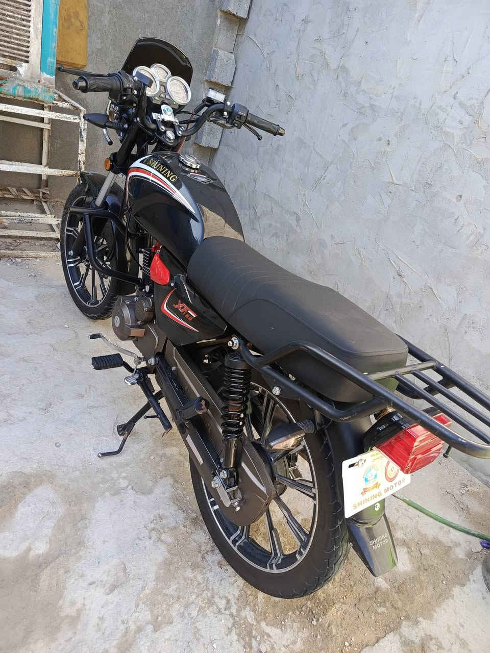 السلام عليكم للبيع شاينك موديل 23 صارلهة 4 اشهر من طلعتهة من الوكيل اوراق اصولي وصل معرض بسمي دراجة جديدة كلش ماماشية شي كلش قليل اتفيلس ما مفيلسة كفالة عامة رايدهة 1250 مكاني كربلاأ حولي مستشفى الكفيل خاص ممتواجد ***********
