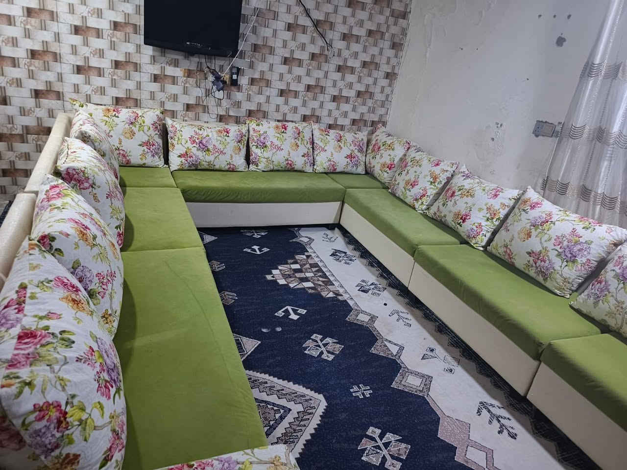 تخم ونص تصميد ديوان يتكون من 8قطع كلش نضيف 16نفر السعر 400وبي مجال العنوان ناصريه


**إذا كنت صاحب هذا الإعلان وتريد حذفه لأي سبب، رجاءا أرسل رسالة إلى الدعم الفني**