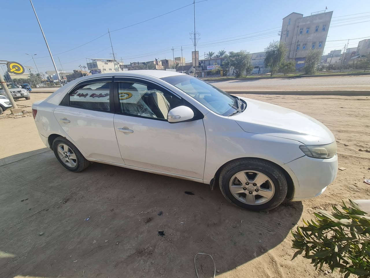 السلام عليكم للبيع كيه سيراتو خليجي موديل ٢٠١٠ السعر ٩٥ بي مجال ***********
