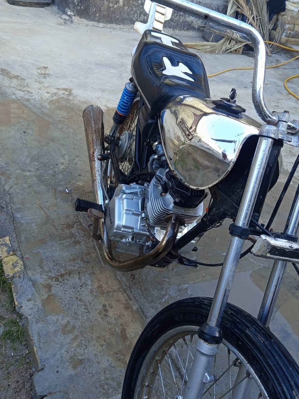 السلام عليكم دراجه للبيع مكينه جديده محرك انتنس بعده عله السحك الشراي يجي خاس


**إذا كنت صاحب هذا الإعلان وتريد حذفه لأي سبب، رجاءا أرسل رسالة إلى الدعم الفني**