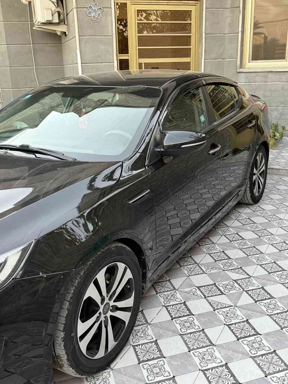 السلام عليكم اوبتما 2015 رقم بغداد باسمي بيها جاملغ و بنيد و باب صبغ  جاهزه تخم تاير صارله سبوع باتري جديد زنون ادامه كامله للمكينه تدفئه تبريد ما ناقصها اي شي السعر 115 وبيها مجال 
***********
