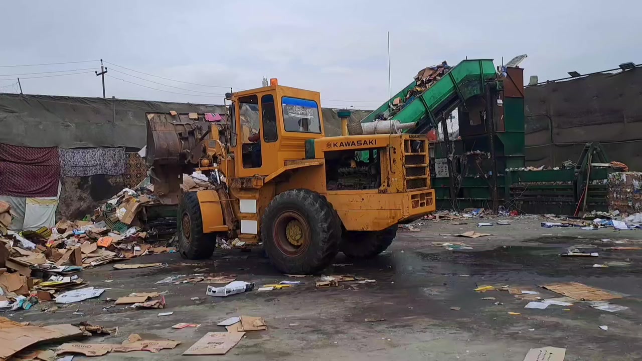 شفل البيع موديل ٨١ بلادي محرك بي رقم بغداد شرط تحويل مكينه خير من الله تأخذه من شغله المكان بغداد ***********
