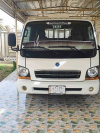 اخوان كيه ام عيون مكفوله كفاله عامه من كلشي  السياره بسمي  سعر السياره...