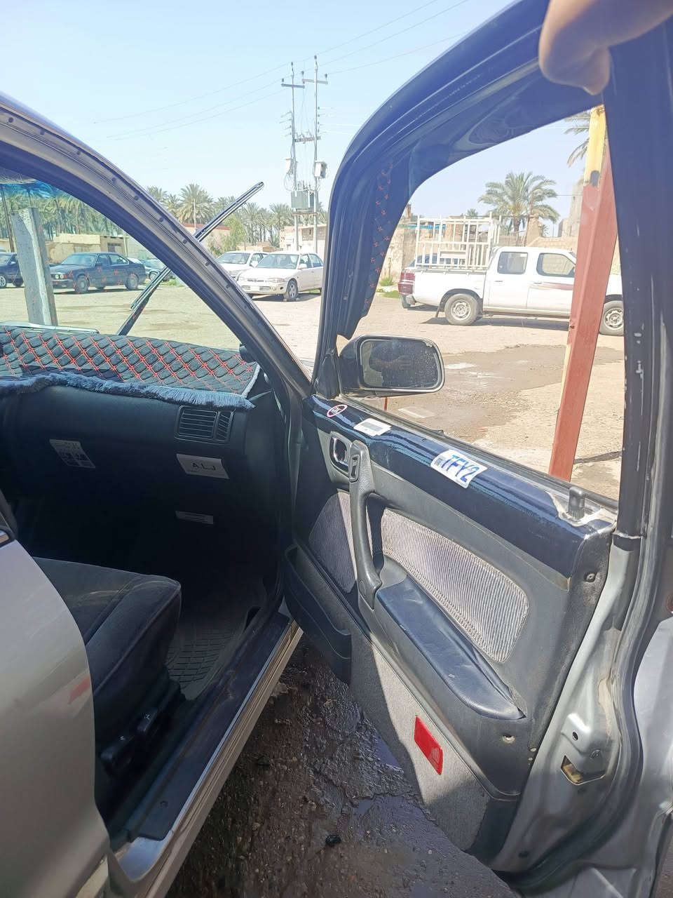 سلام عليكم 
مسيوبوشي كلنت للبيع 
موديل 92 
محرك 18 كير عادي 
تبريد تدفئة شغال 
تخم تاير 
ويل عادي بلادي 
رقم بغداد دولي 
سنوية لل2030بأسمي 
بيهة صبغ فقط البنيد 
سعر 48 وبي مجال بسيط 
***********
