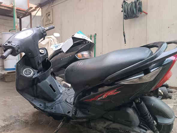 السلام عليكم عندي دراجه ماكس الثالث نازل عنوان الزعفرانيه دراجه كامله وشاير كهربائياتا ما بها اي نقص سعره 450 وفيها مجال بسيط وبيها مراوس همين عادي ***********
