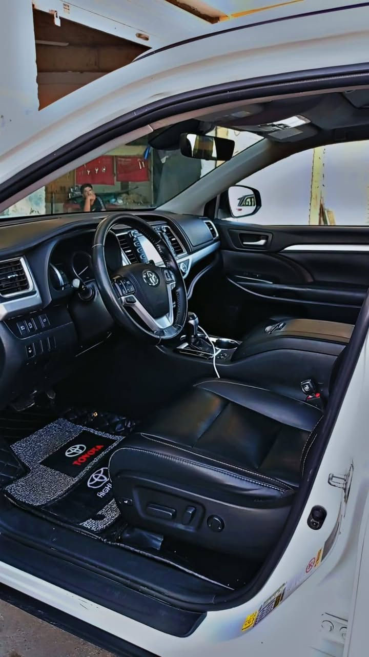 هايلاندر 2019 XLE
مواصفات
سلايت 
بصمه
كشن جلد 
فور ويل
رادارات
 تحديد مسار
 نقطه عمياء 
كشن حار
كشن كهربائي 
الضرر صفحة السايق وبونيد شبر بل سقف
للاستفسار *********** واتساب متواجد
