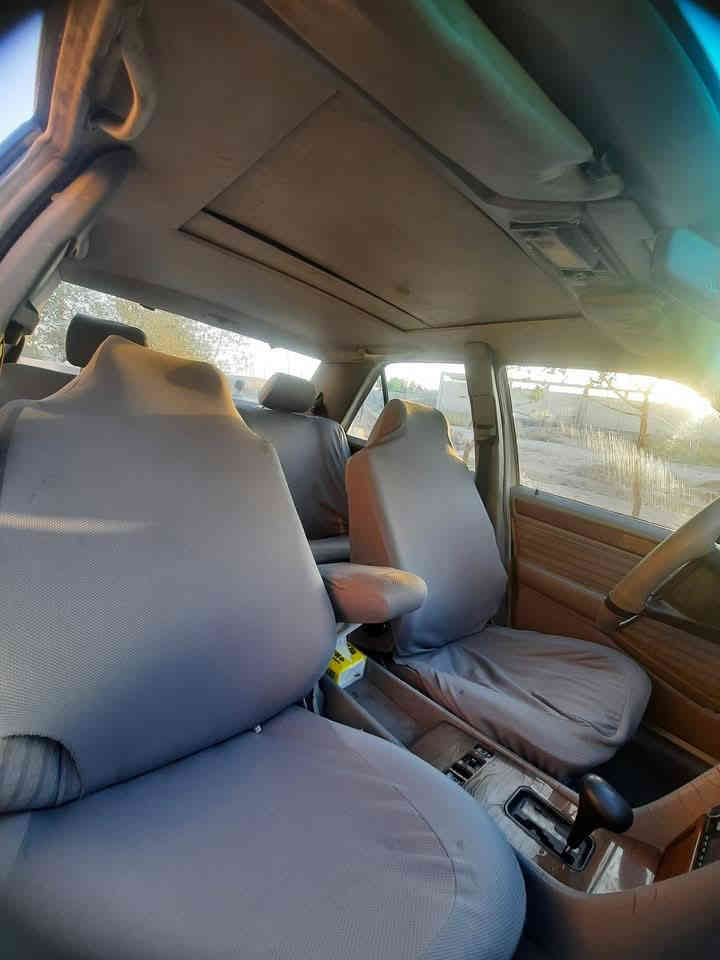 مارسيدس دب موديل  ٨٩  قبق اسود بلادي  ٣٠٠ 
مشروع وطني بأسمي رقم بغداد السيارة بالعمارة تجي وبالخدمة .
بيع ٦٠ ورقة 
مراوس حسب النظافة وفرق السعر مع  ام عيون.
للعلم تم تبديل غرفة كاملة هاي الصورة قديمة حديثة كهربائية 
***********
***********
