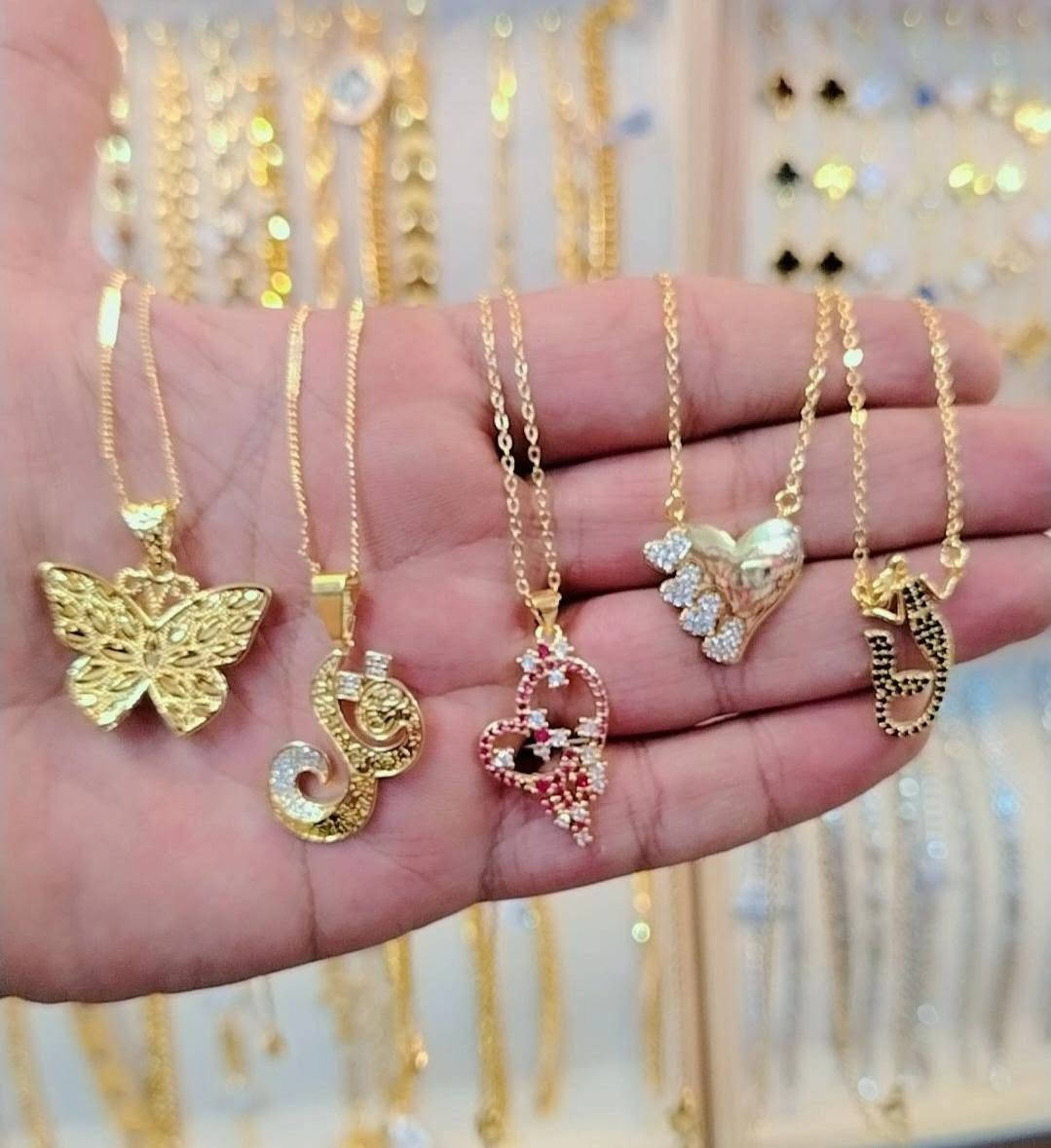 قلائد ذهب برازيلي🌹 
نزاكه فووول 😊


**إذا كنت صاحب هذا الإعلان وتريد حذفه لأي سبب، رجاءا أرسل رسالة إلى الدعم الفني**