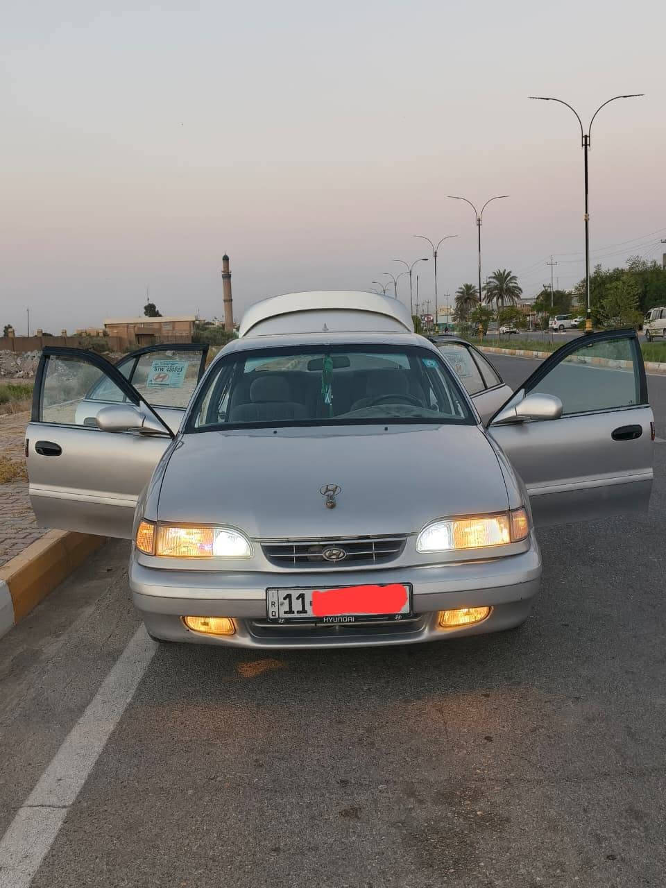السلام عليكم سوناتا تو موديل 1994 كفاله عامه
 كير ومحرك وداخليه نضيفه  كلش    تخم تايرات جديد 
صدر امامي خلفي جديد. سنويه 27 رقم بغداد انكليزي 
صبغ جماليه عام كفاله من الضرب والمعجون  والسعر 53 وبي
 مجال للشراي رقم الهاتف ***********
