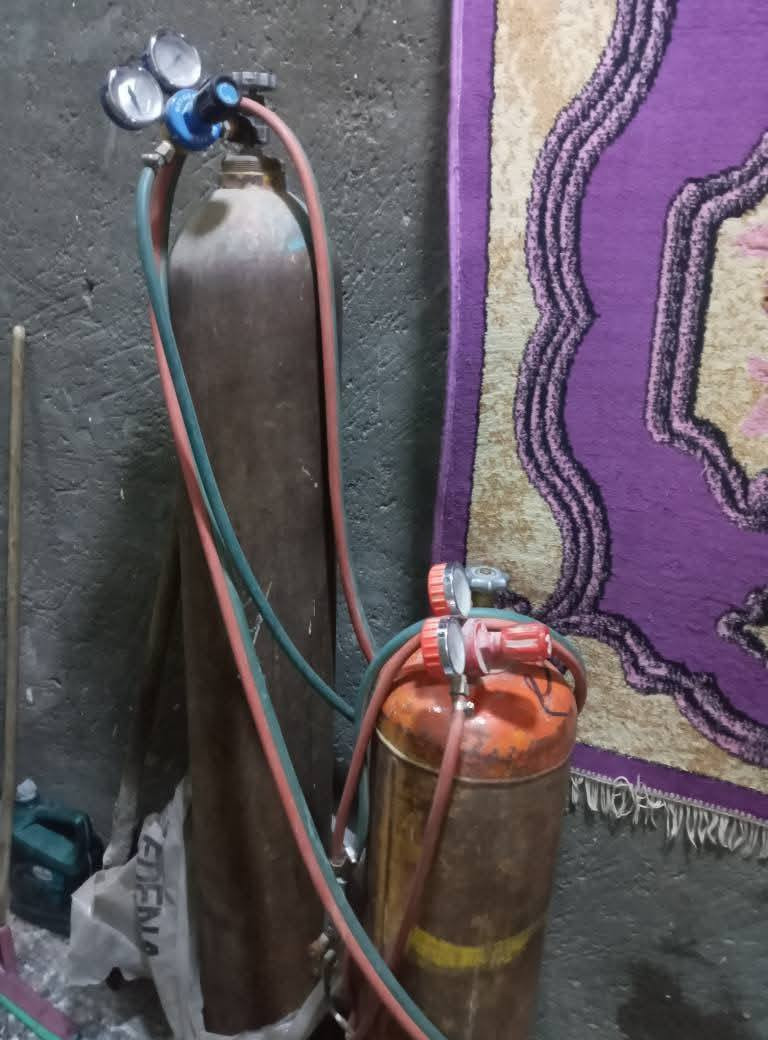 غناني اوكسجين سمكره لبيع جديدات وكاملات تاخدهن تلحم بيهن فقط مكاني بغداد الشعب
@إشارة 

الرقم الهاتف ***********
الشراي يتصل عل الرقم
