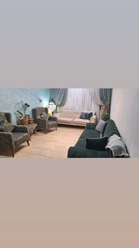 ٨ مقاعد • خشب • برونز