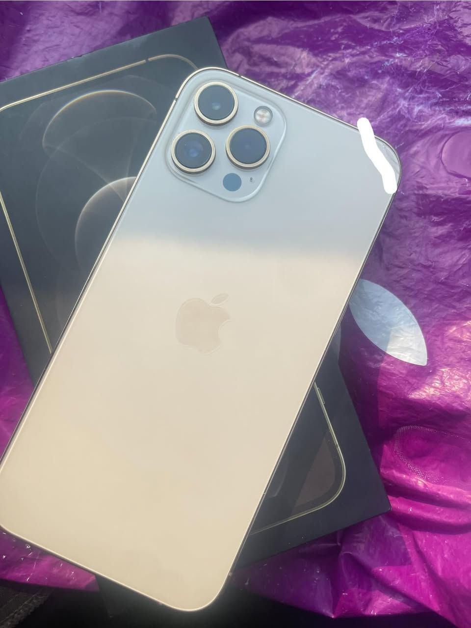 السلام عليكم ايفون ١٢برو ماكس ذاكره ٢٥٦امريكي الجهاز نضيف كلش مال بيت بطاريته ٧٨وبي فطر بل ضهر كلش زغيررر مامأثر موضحه بل صوره سعره ٤٣٠وبي مجال للشراي مكاني كربلاء للتواصل ***********
