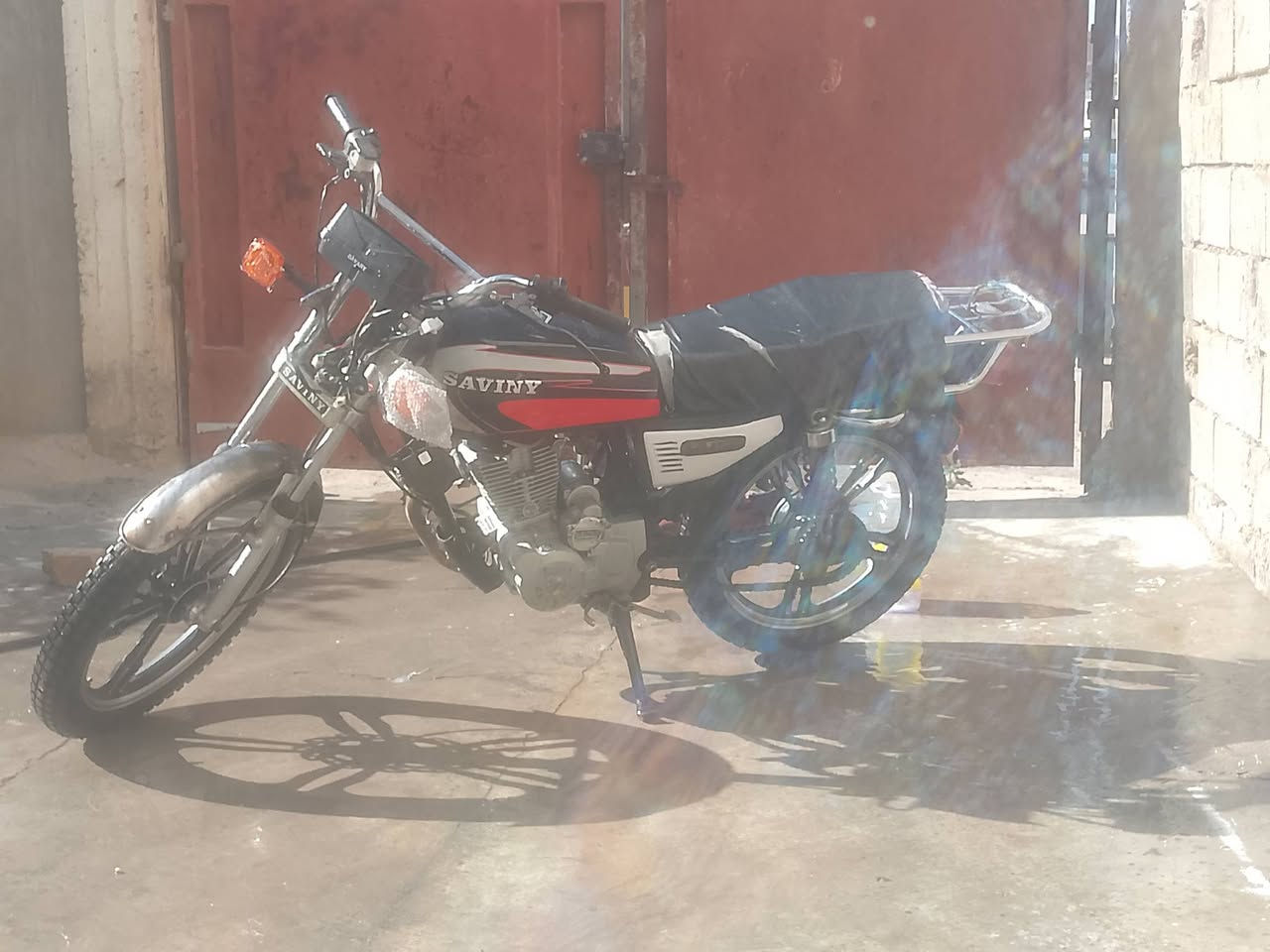 سلام عليكم    .,(475) دراجه ايراني 5 كير موديل 2021 ورقه وحده ويها  الدراجه شوفت عينك نقصها بس مازده دراجه خير من الله بعدها بحيلها بس متروكه شويه سعرها 475 وبي مجال مال بيع ***********. مكاني شارع 60 نادي الوحده
