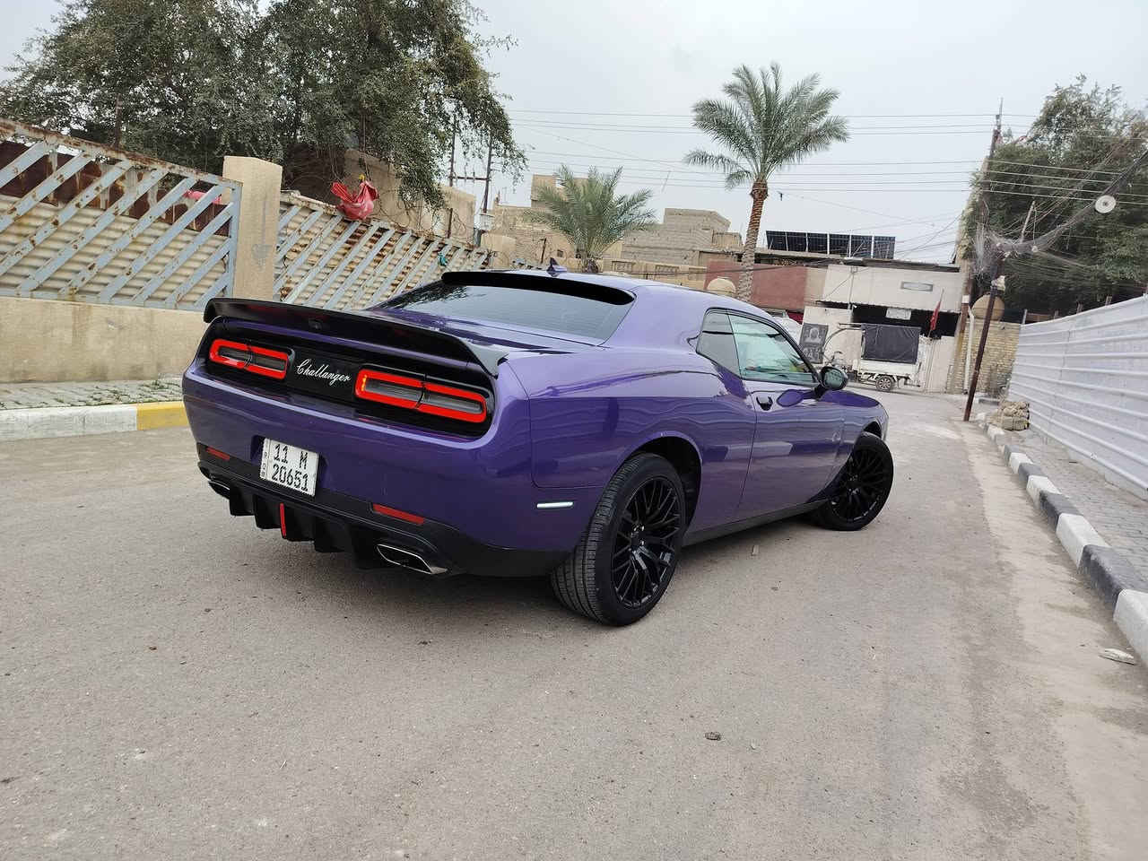 السلام  عليكم جالنجر  موديل 2016 اصل لؤن 💜👿مميز  كير عادي 6 نمر سؤبر تراك سياره جديده بمعنه الكلمه ميكانيك لوك  مكينه ؤكير مكفؤلات حجم  5700صدر خلفي امامي جديد عليه تعديل برمجه وتزؤيد يعني مصروف عليهه 
فجؤج 4بستم  فلنجات مشيفه 
 كشنات كنتاره لؤنين 
كشن سايق كهرباء 
دمام بلادي بلجنطه
كامره وحساسات خلفية
عليها كزوز اس ارتي دبات سود
هدرز شورت عليهه برمجه 
اكسل اس ارتي 
حاجب متغير
اضاءة داخليه 
ؤيل حجم 20 تخم تاير جديد 
ؤارد امريكي  حادثهه بيها صبغ 3قطع جاملغين ؤبنيد 
السعر 138مكاني بغداد رقمي ***********
