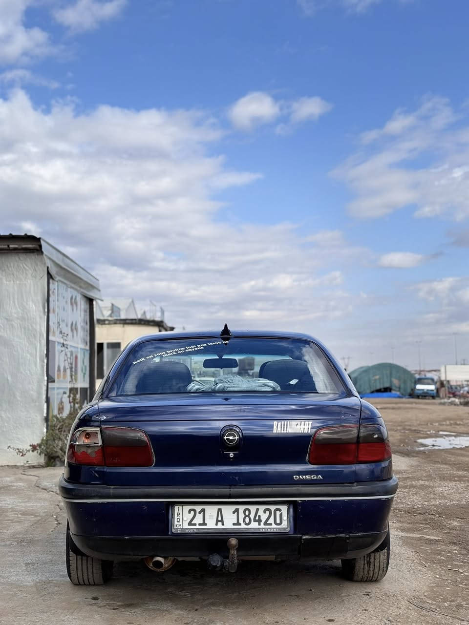 سلاام عِليكم ، من رخصه الاأدمن ✋🏼
أوبل أوميكا بزون 1995 
رقم سليمانيه بأسمي
مكينه 2.0 بلادي
كير اوتوماتيك
السعر38
مكان السياره بغداد الراشديه
رقم الهاتف ***********
