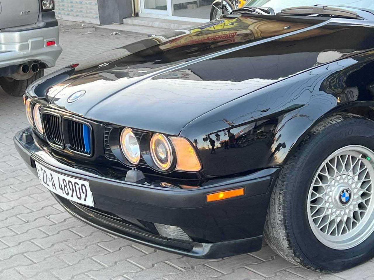 ٥٢٥ موديل ١٩٩٢ 
سياره جاهزه وكله بالشرط 
مكان كركوك 
*********** كركوك, العراق
