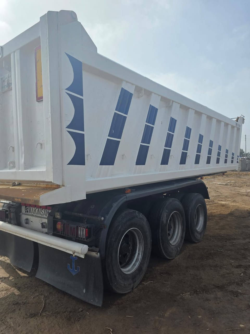 عربانه ماكنيسان تركي أصل ضرعه 27بلادي ويه تعالو 30تخم تاير جاهزه 
***********
