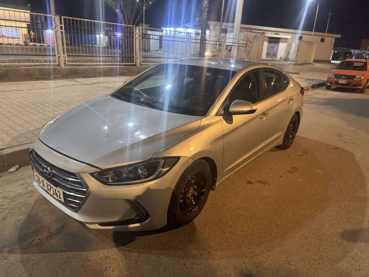 النترا موديل 17رقم بابل مكينة 2000دوش حادث فقط بنيد بدون دواخل بدون ايرباك سيارة شرط كلها ليبل واحد سيارة جديدة كل نقص مابيها مكينة كير حدادية تخم تاير جيد جدا 
مكاني بابل مركز 
السعر 117 
‭0783 840 0702‬

‭
