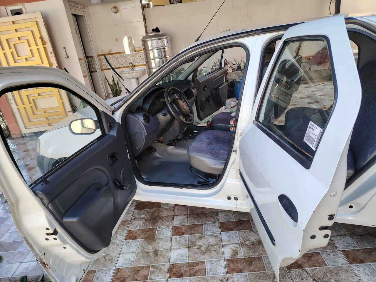 رينو للبيع موديل 10مكان ديالى محرك كير مكفولات سعره 46بيه محال ***********
