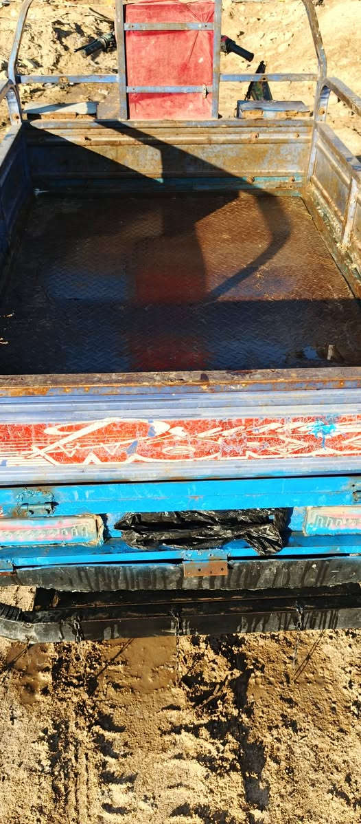 من رخضت صاحب اكروب ستوته للبيع موديل 14 رقم وسنويه سعرهه 1500 وبيهه مجال ***********
