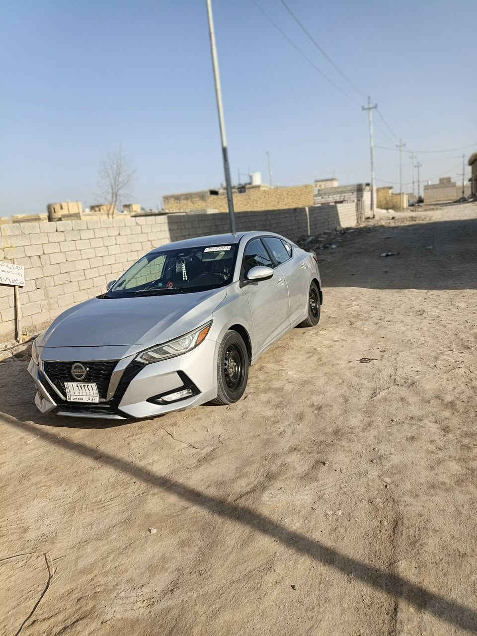 نيسان سنترا 21 وارد أمريكي بيها تبديل بنيد وصبغ يعني البنيد مبدل ومصبوغ ضربتها بالچاملغ مصلح بيها رادار خلفي وأمامي وتوقف ذاتي خلفي وأمامي بيها تحكم سترين تثبيت سرعة تحديد مسار كامرة بالجامة الأمام كامرة خلفية بيها مواصفات اس في وبيها بارد بالباب الوره بالجهة اليسرى بارد من أمريكا وهواي بيها مواصفات بعد مااعرفهن 
سعرها 120 وبيها مجال معوقين 
معوقها موجود وكالة عامة 
***********
