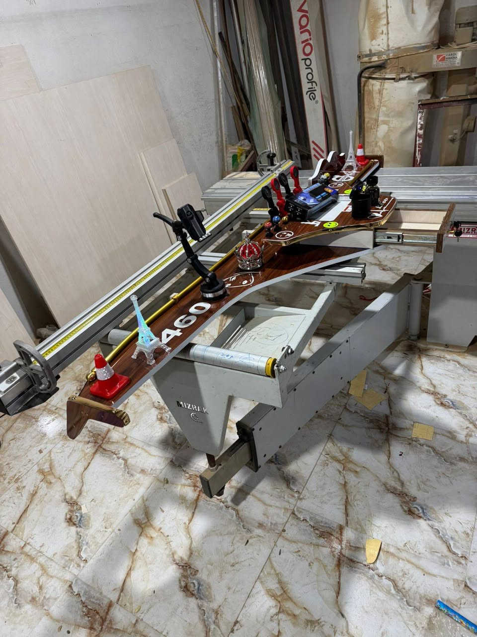 السلام عليكم من بيكم يرغب بشراء دشبول كافة السيارات أو جملة أو مفرد هذا رقم موبايل ***********📞📞📞***********
