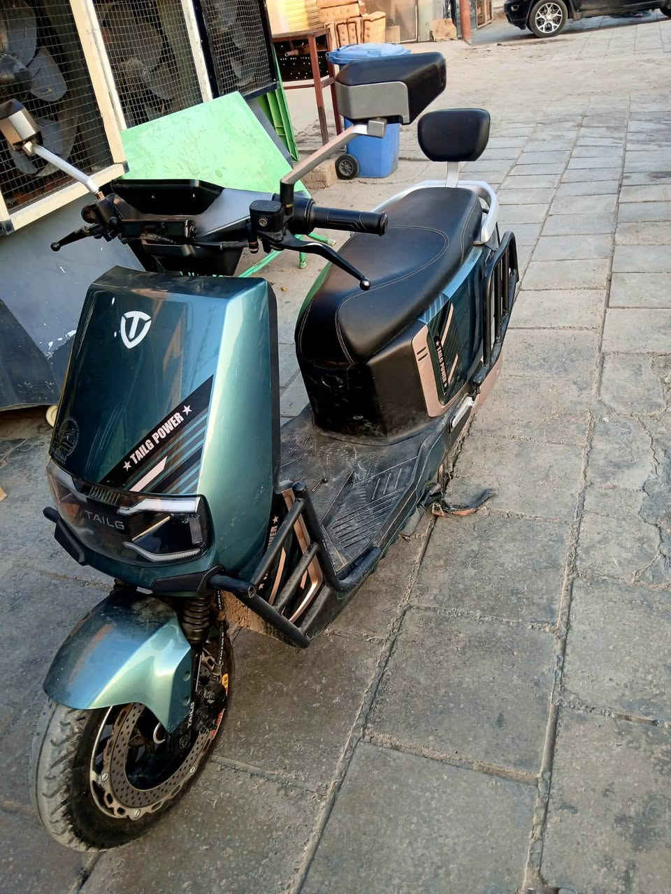 السلام عليكم للبيع دراجه شحن نوع تالنج كلهه شغاله عل فحص ٣سرع ست بطاريات الشراي يتصل مكاني البياع السعر٨٥٠  /***********
