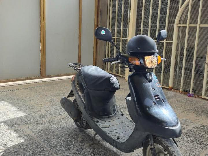 لسلام عليكم 
دراجتي المعروضة للبيع 
مكفولة كفالة عامة من كلشي نازلة من الحاوية بتاريخ 2025/12/20
 يعني صارلها شهر نظيفة حيل كلشي شغال بيها عدادات اشاير كاملة من كلشي وعندي بيها وصل شراء بإسمي وبي رقم الشاصي مالها
 وبي تاريخ نزولها من الحاوية دزلي خاص ادزلك الوصل تاخذ تفحص وين ماتريد 
دراجة نظيفة حيل وبالعافية على الياخذها سعرها 750  الف وبيها مجال للشراي مكاني ناصرية مركز السيفة
***********
