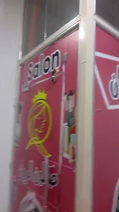 السلام عليكم شكو شغله تشوفوه بالصالون للبيع والاستفسار عن الغراض أكثر اتصل ع الرقم***********

