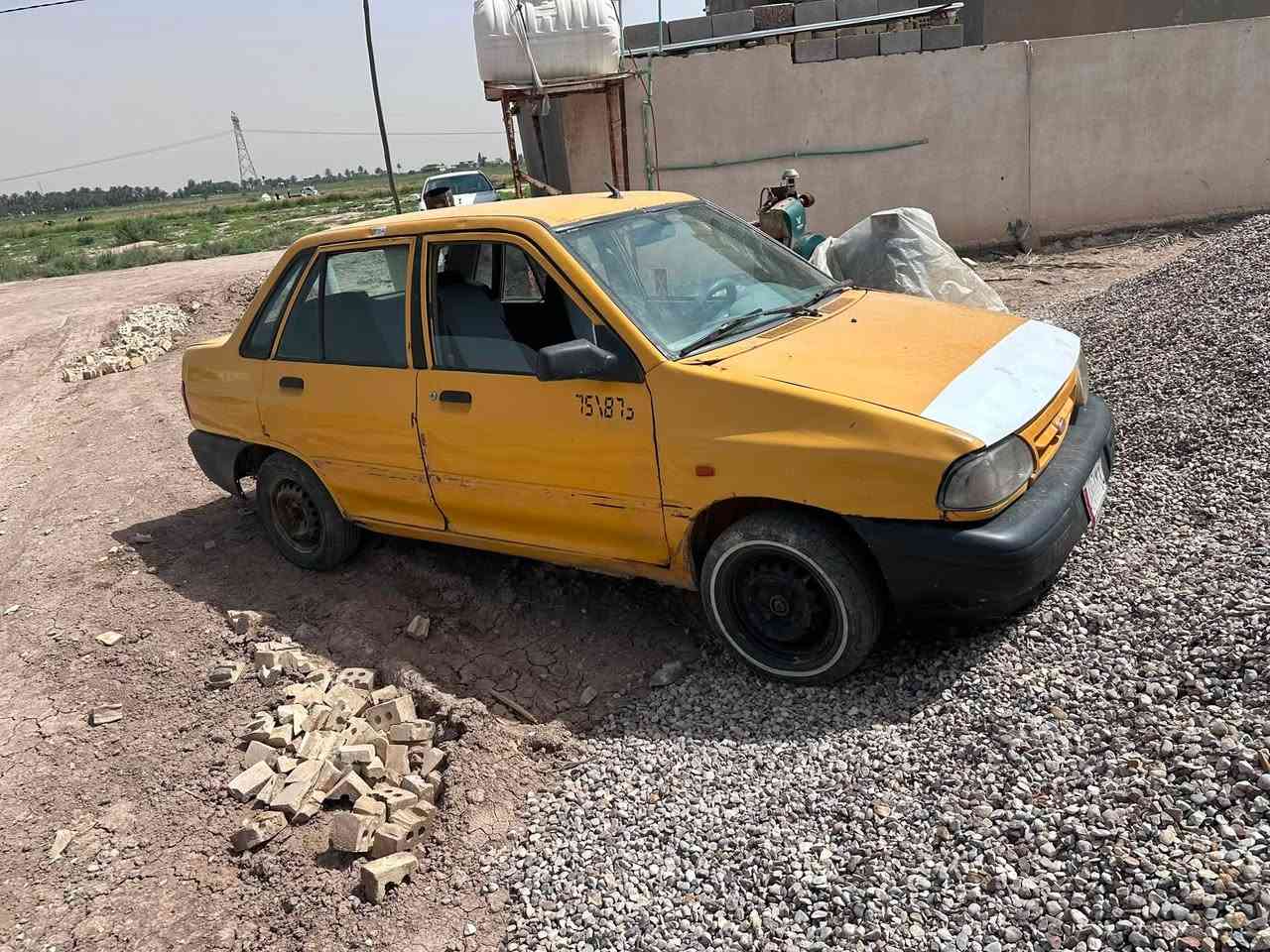 موديل ١١ رقم بغداد تحويل
كير جديد مكينه مجفته جديد 
كهرباء كله شغاله 
تري للدبوني عنوان واسط عزيزيه 
سعر ١٠$ بيه شويه مجال مو هوايه 
***********
