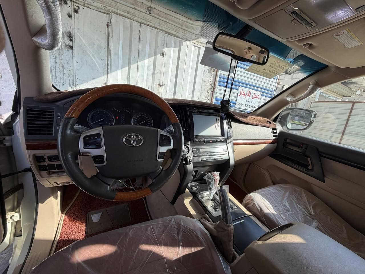 سلام عليكم البيع موديل 13سياره بسمي مكفوله عده دعاميه صبغ فقط بيهه سونر وبيهه شخط خفيف  سياره فطيم صل تخم تاير صدر امامي خلفي جديد مسوي سيرفز كامل بلاكات نوزلات فيتبم كله جديد حته دهن جديد وبيهه سونر مكان بغداد السعر 350وبيهه مجال بصيط ***********
