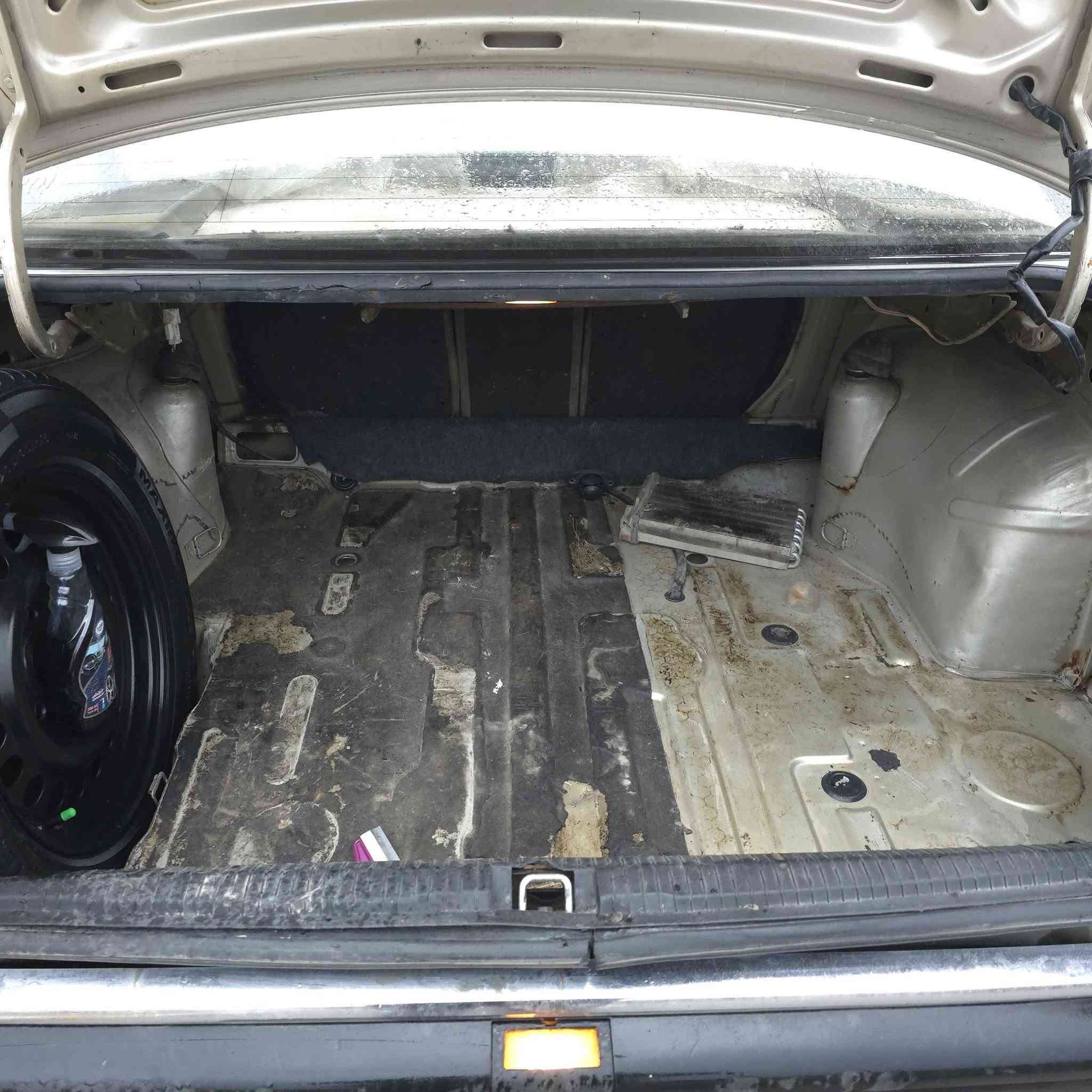 السلام عليكم
للبيع او مراوس
موديل 1992 حجم 20 بلاد رقم اربيل بدون ظرر بدون اخياس بدون معجون 40$ وبيها مجال 
***********
