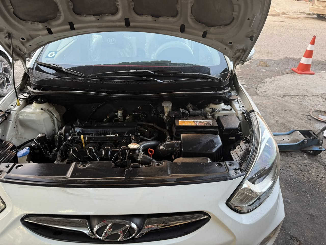 السلام عليكم
للبيع اكسنت ٢٠١٥ خليجي السيارة جديدة و خير من الله بدون لا تنقيص و لا قطرة تبخير بيهة بس بارد ب باب الخلفية و بارد ب جاملغ الامامي حسبة أربع أصابع بس ذني و باقي السيارة مكفولة مكان السيارة بغداد البياع شارع ١٣ 

رقم تلفون (***********)بس واتساب 

السعر (١١٨) وبيها مجال
