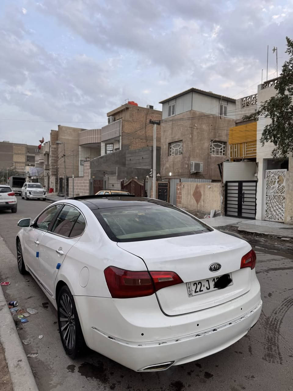كيا كادنزا خليجي  2010 VIP الملكي فول مواصفات  رقم أربيل سنويه وهزه جديدات
وكاله او تحويل الي يعجبك (سعرها 89ورقه ) 
بانورما بصمه كراسي ثنين كهرباء حساسات مراه شفط هواي مواصفات 
محركها 6 سلندر 3500 وكير وصدر وكهربائيات جاهزات 
بيها جاملغ ايمن  ضربت   أماكن بارد  طخات خفيفه صبغت حزام كلها . مكفوله من كص و جفيه وعيب شرعي 
سياره حلوه رزنه داخلها نظيف ب عافيه ع ياخذها 
سعرها  89 ورقه   مناسبه بيها مجال بسيط كلش ما تعجبه كلمه طيبه صدقه. للبيع نقد  فقط
 شارع فلسطين
*********** 📞
