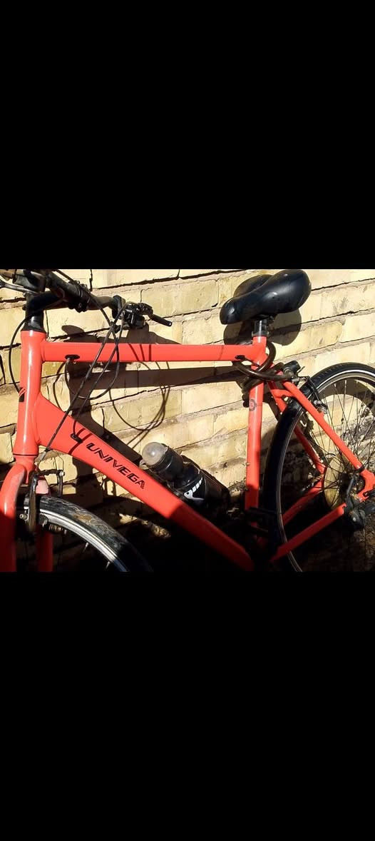 دراجه ألمنيوم خفيفة الوزن للبيع الاتصال على ***********وتس اب
