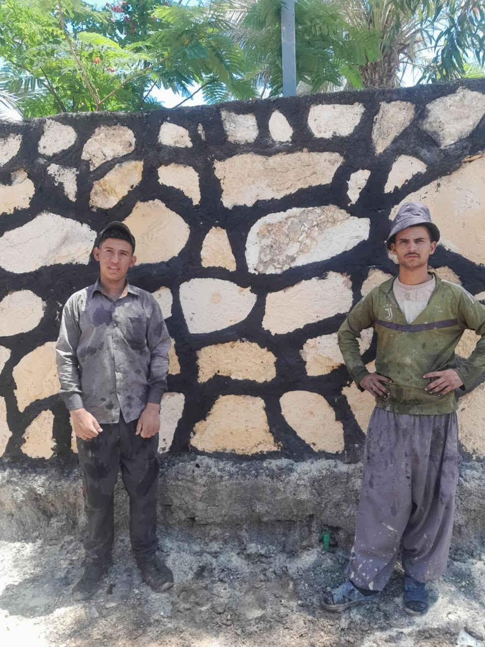 السلام عليكم بناء حجر كرسته وعمل الاستفسار الاتصال ***********
