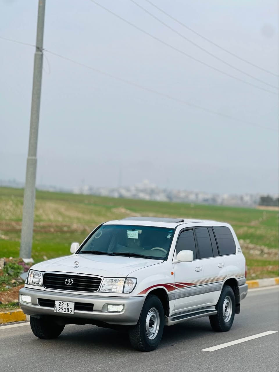 تۆیۆتا لاندکرۆزەر مۆدیل ١٩٩٨ مواسفات ٨ پستنی فول فولی گیر عادی قطڕی دو پەلە بۆیاخ لە هەردوو چاملخی پێشەوەی هەیە بێ ناوگرتن بەشەرت  مواسفاتی جەگ سلایت ناو زەرد فۆرمیکا کوشن جلد و کارەبایی دەبڵ سپێر و زۆر مواسفاتی تر گیر و مەکینە بەشەرت نەکراوەتەوە دەنگ و سەرف و کرانەوە و بوخار بەشەرت  سعری ١٧٠ وەرەقە و مەجالەکی زۆر کەم بۆ زانیاری زیاتر ***********_*********** ناونیشان کۆیە كويسينجاك, أربيل
