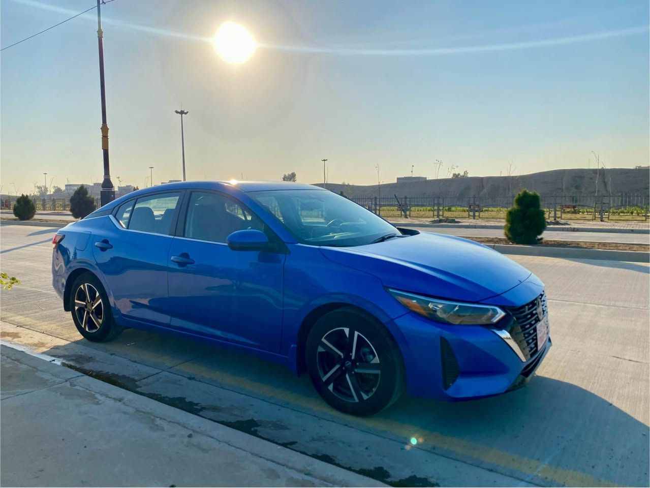 السلام عليكم. 
للبيع

NISSAN SENTRA 2024 SV BLUE 2.0L 4🇯🇵

نيسان سنترا 24.. فول مواصفات. 💯
رادارات 360 درجه 
حساسات 360 درجه 
كامره دواره.
شاشة كبير CarPlay 
شاشة اعطال 
تحكمات ستيرن 
كروز سرعه 
مثبت سرعه 
تحديد مسار 
بصمة تشغيل 
بصمة ابواب 
رادار توقف ذاتي
ماشي 27 الف
ايرباك كلها سليمة 💯
الضرر رأس الجاملغ تعديل وبوند 
رقم كاتي. شرط الترقيم💯

المكان الموصل 📍
تواصل 9647783655653 📞 موصل, نينوى


**إذا كنت صاحب هذا الإعلان وتريد حذفه لأي سبب، رجاءا أرسل رسالة إلى الدعم الفني**